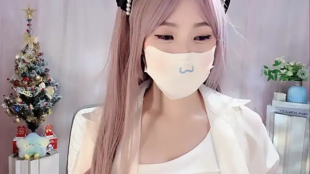 Pinkgirl520 online show from 12/15/25, 07:34