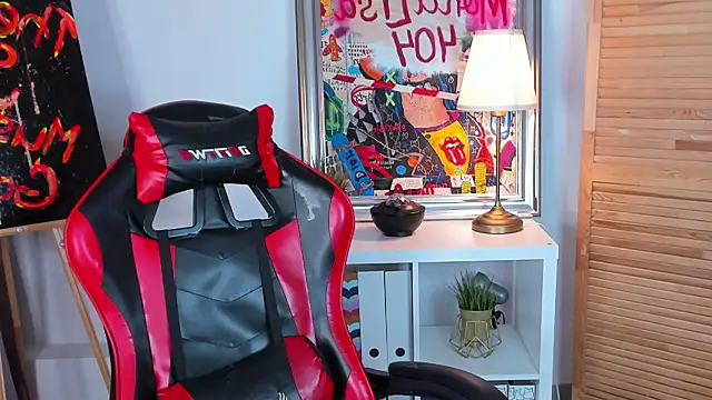 katymeaw online show from 04/06/26, 01:25