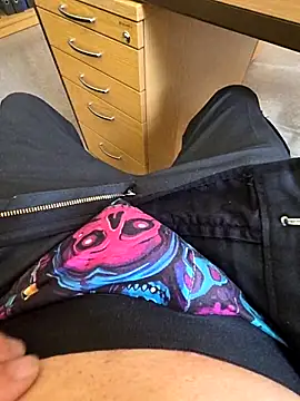 Snapshot of abmelken chatting on 04/06/26, 12:28 abmelken online show from 04/06/26, 12:28