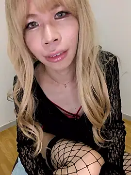 Snapshot of yu_femboy chatting on 07/16/26, 12:11 yu femboy online show from 07/16/26, 12:11