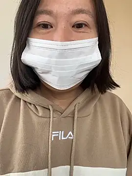 Snapshot of shiori_dayo chatting on 12/20/25, 02:07 shiori dayo online show from 12/20/25, 02:07