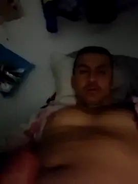 Snapshot of Monitoivan chatting on 12/21/25, 08:43 Monitoivan online show from 12/21/25, 08:43