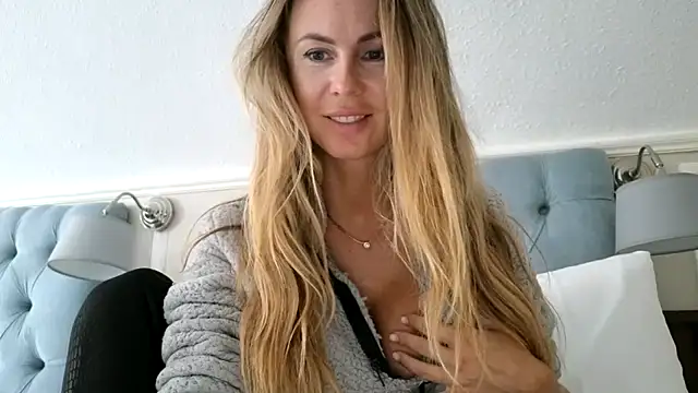 Snapshot of LeMilf chatting on 07/20/26, 11:12 LeMilf online show from 07/20/26, 11:12