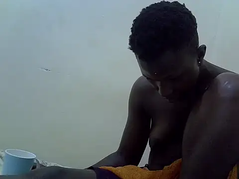 Snapshot of sweetblack_puss chatting on 12/15/25, 07:45 sweetblack puss online show from 12/15/25, 07:45