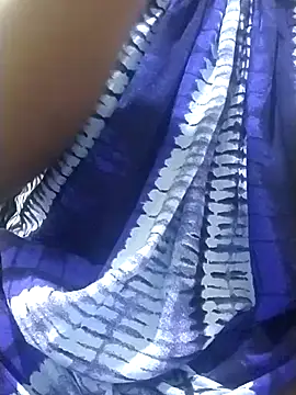 Snapshot of sweetblack_puss chatting on 04/22/26, 04:08 sweetblack puss online show from 04/22/26, 04:08