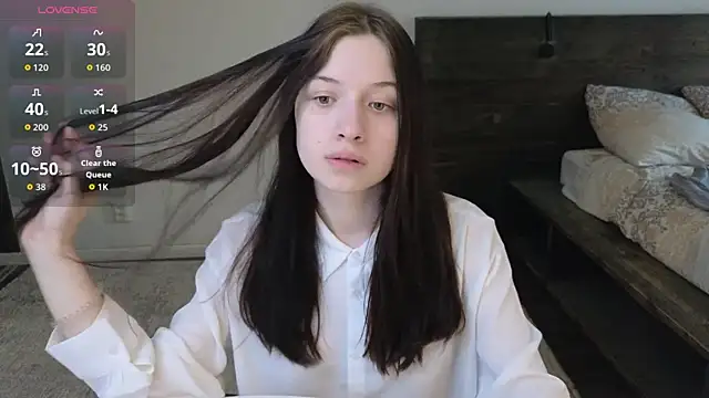 AlicePowells online show from 04/07/26, 11:21