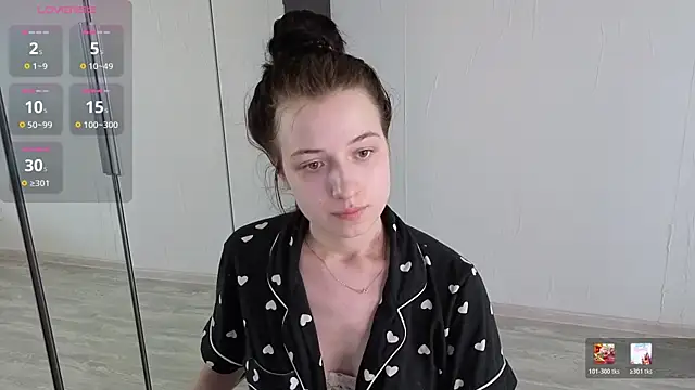 Snapshot of AlicePowells chatting on 07/09/26, 11:03 AlicePowells online show from 07/09/26, 11:03