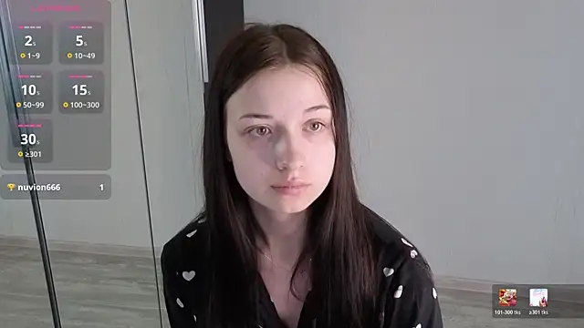 Snapshot of AlicePowells chatting on 07/18/26, 04:27 AlicePowells online show from 07/18/26, 04:27