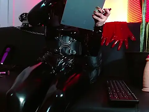 Snapshot of cleodoranoir chatting on 02/18/26, 04:14 cleodoranoir online show from 02/18/26, 04:14