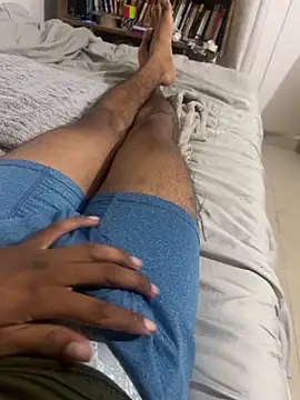 Med milo online show from 12/14/25, 03:56