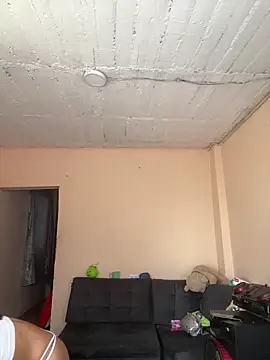 Snapshot of FOXXX_BABY chatting on 12/18/25, 01:50 FOXXX BABY online show from 12/18/25, 01:50