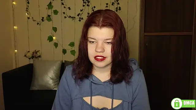 Snapshot of Anitka_corgs4 chatting on 12/14/25, 11:59 Anitka corgs4 online show from 12/14/25, 11:59