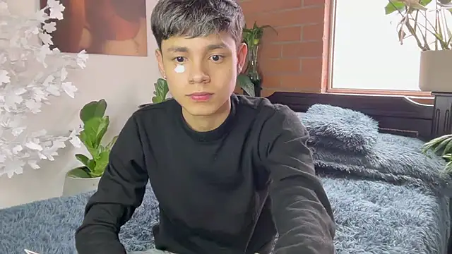 Snapshot of Andy_Belier23 chatting on 02/11/26, 02:33 Andy Belier23 online show from 02/11/26, 02:33