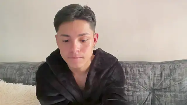 Snapshot of Andy_Belier23 chatting on 04/07/26, 04:07 Andy Belier23 online show from 04/07/26, 04:07