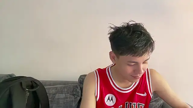 Snapshot of Andy_Belier23 chatting on 04/11/26, 06:12 Andy Belier23 online show from 04/11/26, 06:12