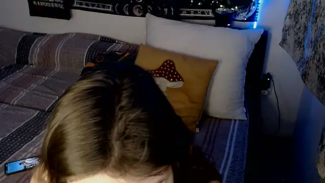 AlienforTwenty online show from 03/08/26, 04:16