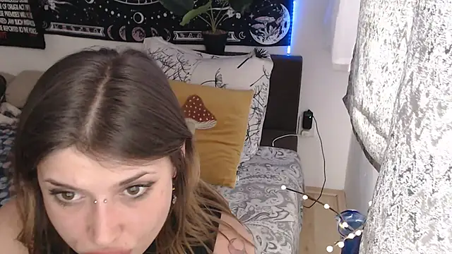 AlienforTwenty online show from 03/17/26, 02:09