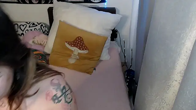 AlienforTwenty online show from 04/16/26, 08:15