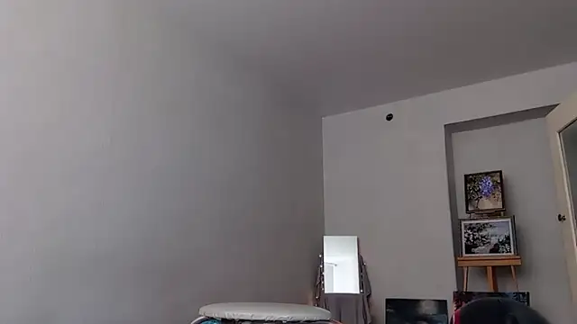 Snapshot of Alice_newhome chatting on 03/24/26, 09:47 Alice newhome online show from 03/24/26, 09:47