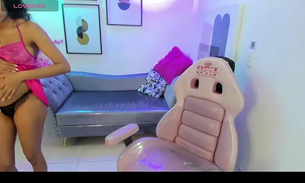 Snapshot of Nina_willyams chatting on 02/18/26, 03:24 Nina willyams online show from 02/18/26, 03:24