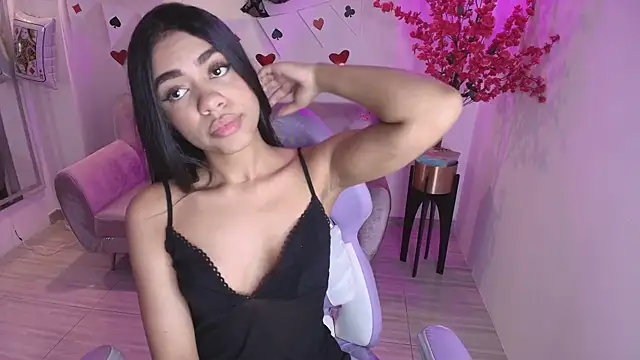 Snapshot of Sophie_clay chatting on 02/25/26, 07:23 Sophie clay online show from 02/25/26, 07:23