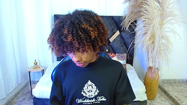 angelll18  online show from 02/17/26, 09:21