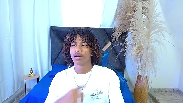 angelll18  online show from 03/02/26, 09:10