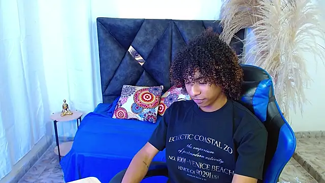 angelll18  online show from 03/24/26, 08:58