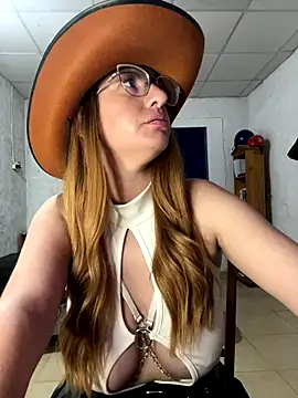 Snapshot of Minerva_ok2 chatting on 12/21/25, 06:31 Minerva ok2 online show from 12/21/25, 06:31