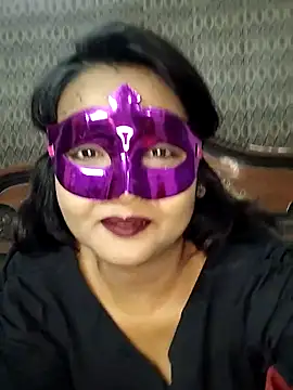 Snapshot of pihu_4 chatting on 12/19/25, 11:17 pihu 4 online show from 12/19/25, 11:17