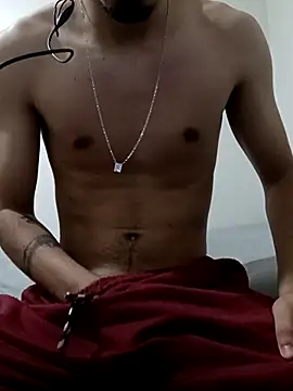 Snapshot of lucx_pe chatting on 12/14/25, 05:35 lucx pe online show from 12/14/25, 05:35