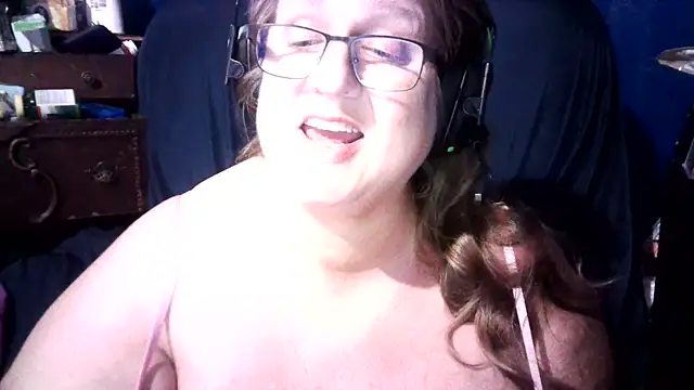 Snapshot of jade-belle chatting on 07/21/26, 06:27 jade-belle online show from 07/21/26, 06:27