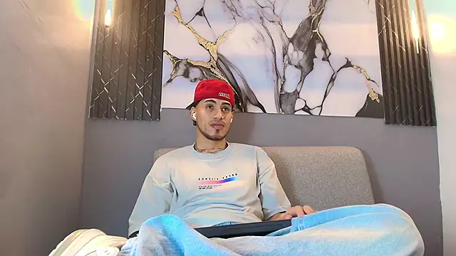 DAVIN 01 online show from 12/15/25, 12:09