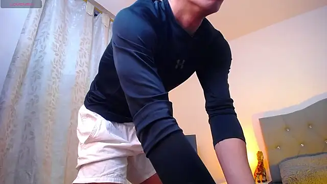 Snapshot of TOMBOYSEXX chatting on 01/09/26, 12:24 TOMBOYSEXX online show from 01/09/26, 12:24