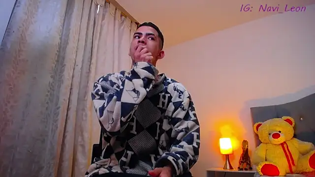 Snapshot of TOMBOYSEXX chatting on 02/03/26, 11:37 TOMBOYSEXX online show from 02/03/26, 11:37