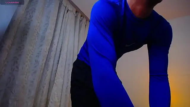 Snapshot of TOMBOYSEXX chatting on 02/06/26, 04:50 TOMBOYSEXX online show from 02/06/26, 04:50