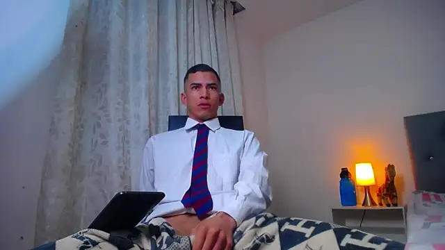 Snapshot of TOMBOYSEXX chatting on 04/21/26, 11:16 TOMBOYSEXX online show from 04/21/26, 11:16