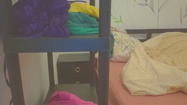 Snapshot of anngelle chatting on 04/20/26, 11:13 anngelle online show from 04/20/26, 11:13