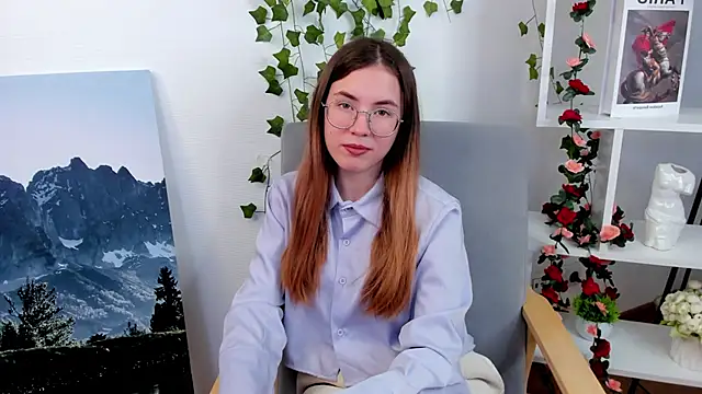 Snapshot of HalleyKeer chatting on 12/15/25, 05:55 HalleyKeer online show from 12/15/25, 05:55