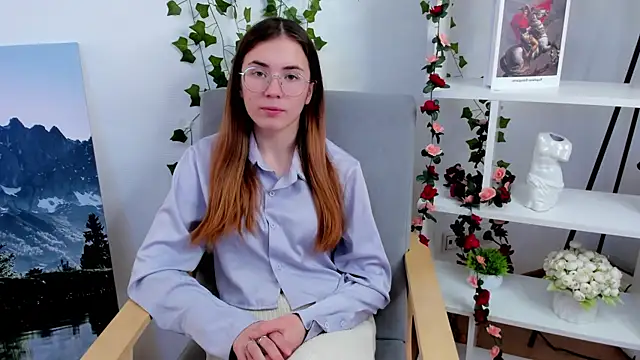 Snapshot of HalleyKeer chatting on 12/16/25, 05:45 HalleyKeer online show from 12/16/25, 05:45