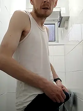 CrookedBunk3527 online show from 12/15/25, 09:35