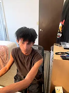 Snapshot of jhaycobXgarcia chatting on 12/13/25, 10:15 jhaycobXgarcia online show from 12/13/25, 10:15