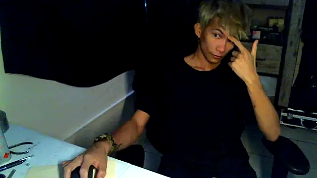 Snapshot of jhaycobXgarcia chatting on 03/23/26, 03:43 jhaycobXgarcia online show from 03/23/26, 03:43