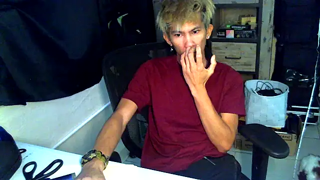 Snapshot of jhaycobXgarcia chatting on 03/24/26, 10:37 jhaycobXgarcia online show from 03/24/26, 10:37