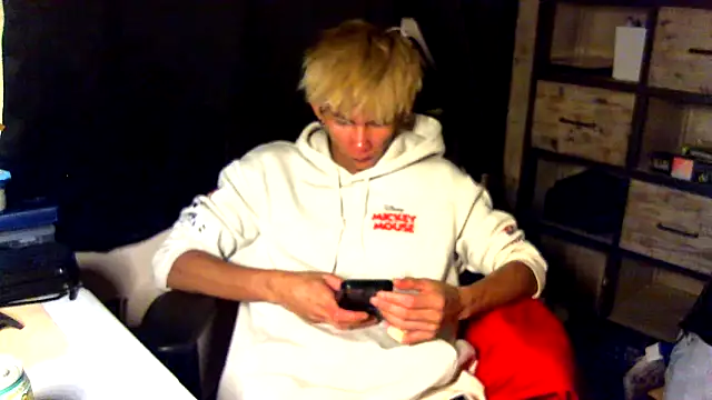 Snapshot of jhaycobXgarcia chatting on 03/29/26, 11:32 jhaycobXgarcia online show from 03/29/26, 11:32