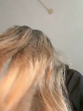 Snapshot of vinique99 chatting on 03/13/26, 11:28 vinique99 online show from 03/13/26, 11:28