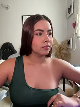 Snapshot of Zarahs_Blare1 chatting on 07/12/26, 10:01 Zarahs Blare1 online show from 07/12/26, 10:01