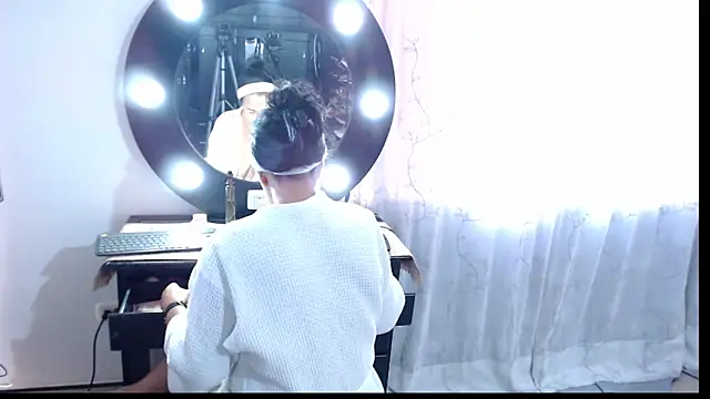 Snapshot of Naomy_Mature chatting on 03/19/26, 11:47 Naomy Mature online show from 03/19/26, 11:47