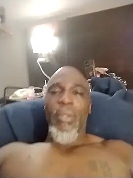 MRSTROKEIT7878 online show from 12/13/25, 11:54