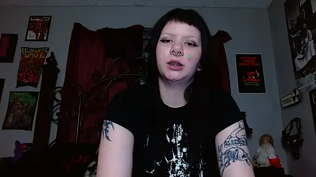 Snapshot of Bettieee_Agura chatting on 03/17/26, 01:43 Bettieee Agura online show from 03/17/26, 01:43